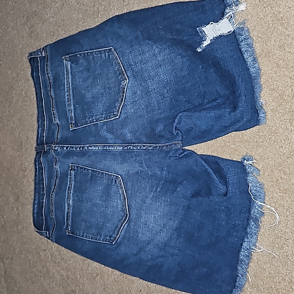 GLITZY GIRLZ BOUTIQUE DENIM SHORTS SIZE 20 - Picture 4 of 4